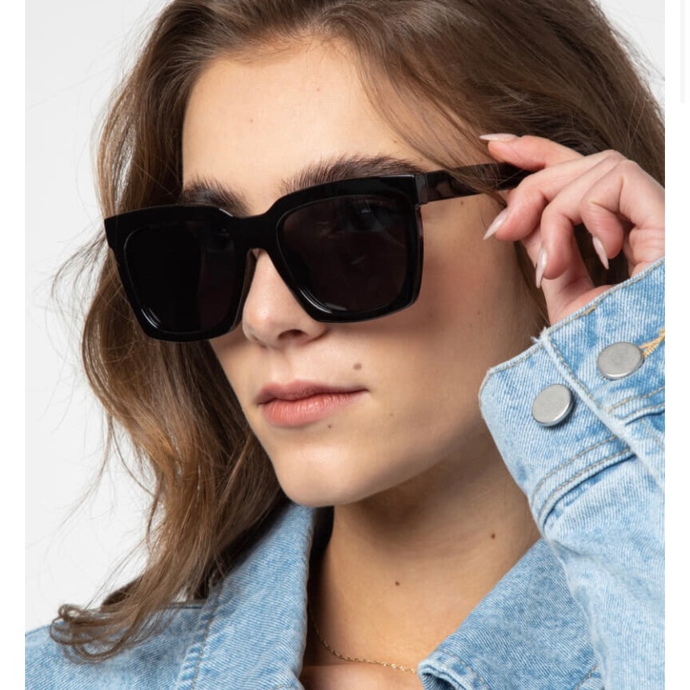 Oak and fort sunglasses! NWT